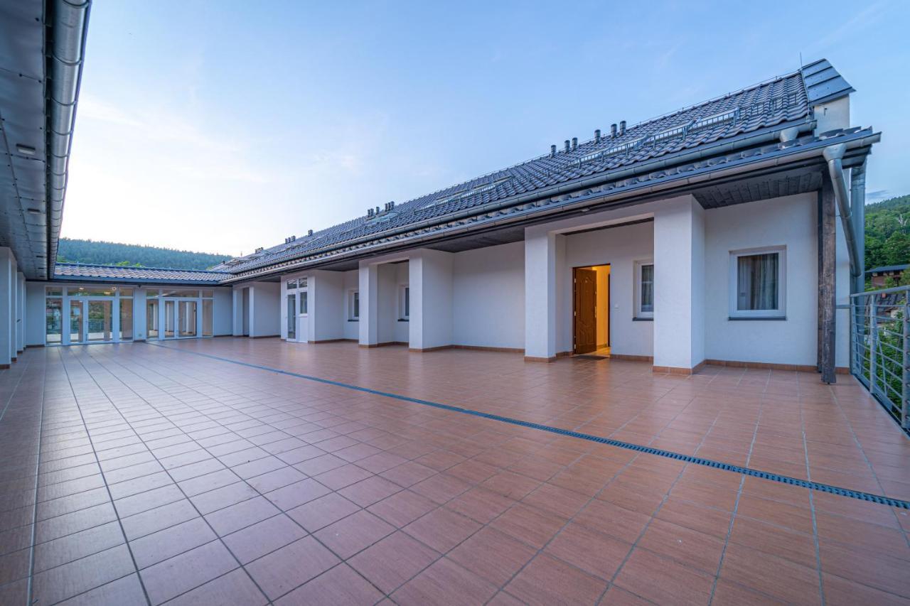 Apartament Rodzinny Plus Mountain Aparts Swieradow-Zdroj Exterior foto